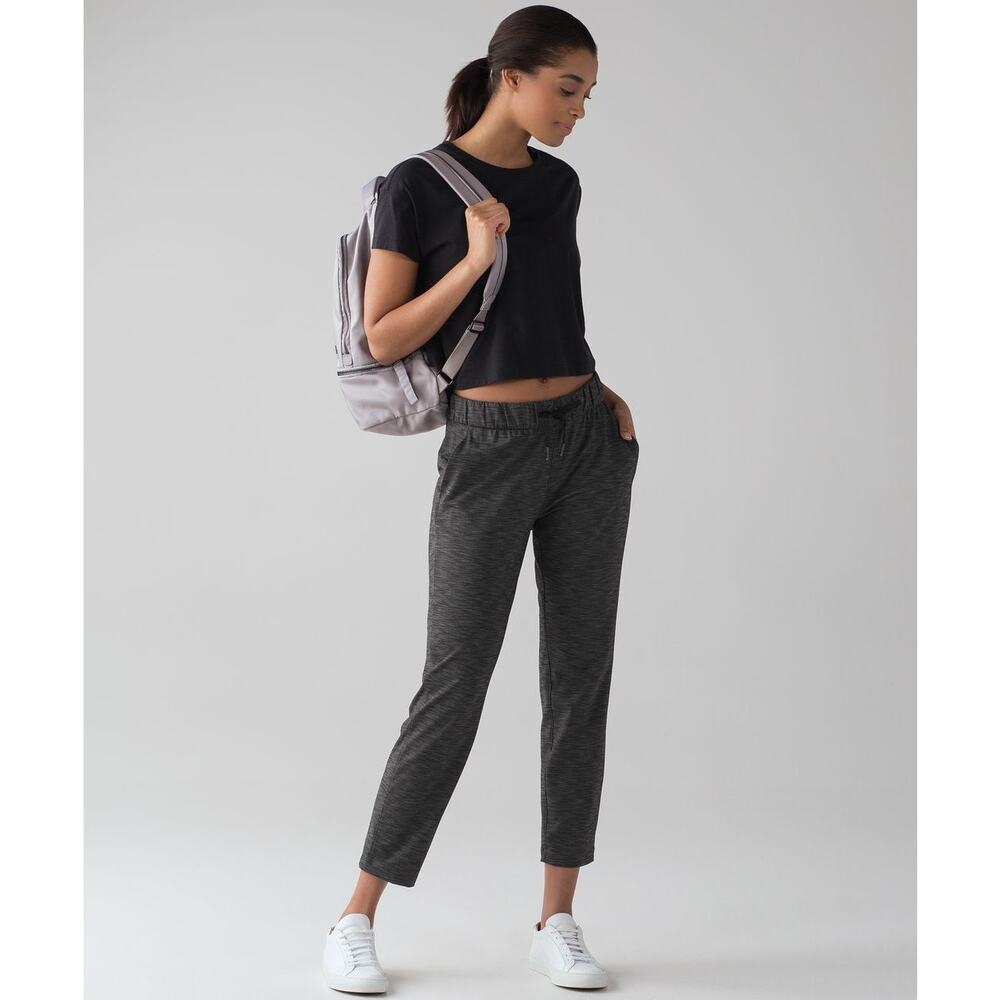 LULULEMON On The Fly Pant (28") Heathered Black Size 4 Pockets Athleisure Travel - Picture 9 of 9